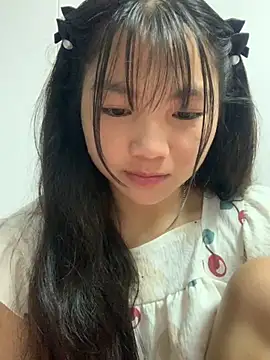 Emlyly-18 online show from 09.29.25