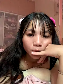 Emlyly-18 online show from 10.08.25