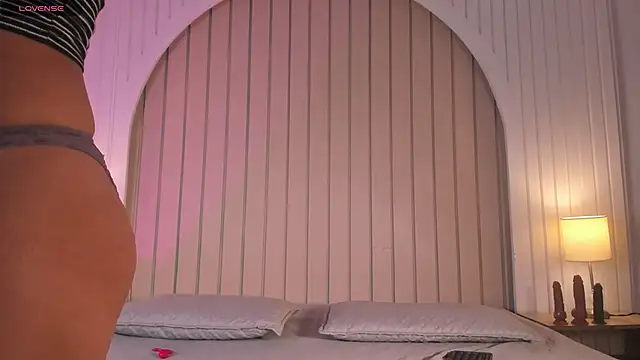 Snapshot of maria_gil chatting on 04.13.26 maria gil online show from 04.13.26