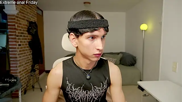 Snapshot of boream chatting on 02.27.26 boream online show from 02.27.26