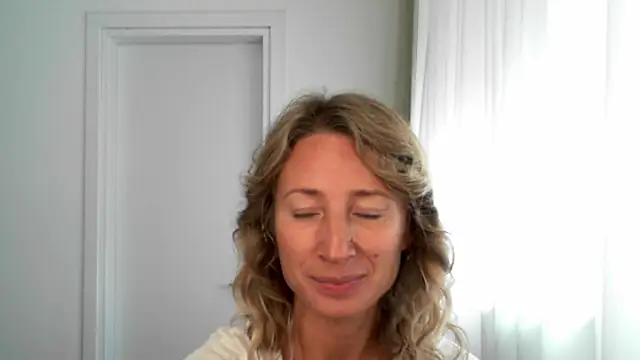 Paevoa online show from 11.14.25