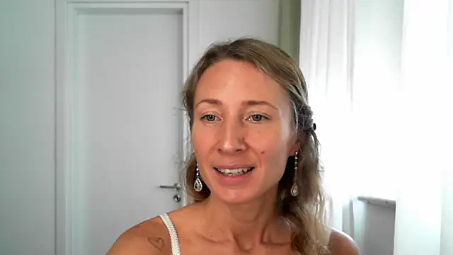 Paevoa online show from 11.27.25