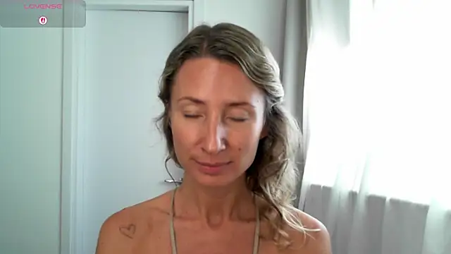 Paevoa online show from 11.28.25