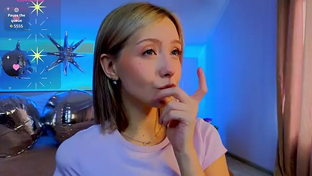 LumMina online show from 04.05.26