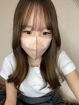 Snapshot of maika_3 chatting on 09.14.25 maika 3 online show from 09.14.25