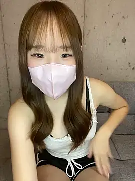 Snapshot of maika_3 chatting on 10.22.25 maika 3 online show from 10.22.25