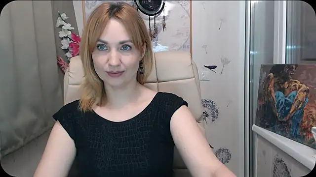 Snapshot of KatrinAlluring chatting on 04.15.26 KatrinAlluring online show from 04.15.26