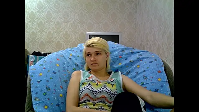 SaraSnow  online show from 12.03.25