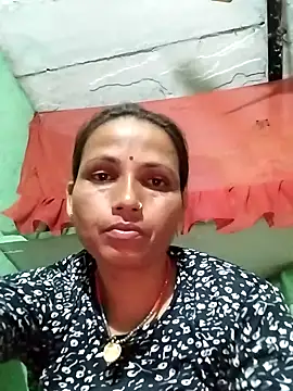 Snapshot of KIRTI12_HOT chatting on 09.22.25 KIRTI12 HOT online show from 09.22.25