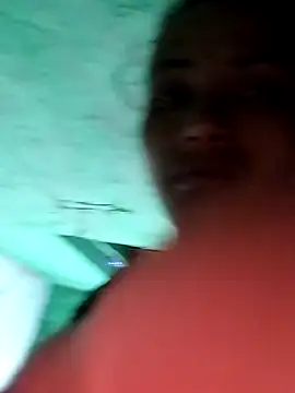 Snapshot of KIRTI12_HOT chatting on 10.15.25 KIRTI12 HOT online show from 10.15.25