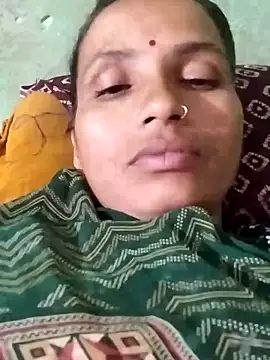 Snapshot of KIRTI12_HOT chatting on 11.09.25 KIRTI12 HOT online show from 11.09.25