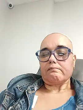 Snapshot of Yarry40 chatting on 01.12.26 Yarry40 online show from 01.12.26