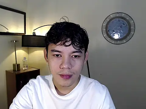 Snapshot of keirflorianxx chatting on 09.17.25 keirflorianxx online show from 09.17.25