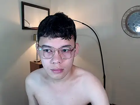 Snapshot of keirflorianxx chatting on 10.07.25 keirflorianxx online show from 10.07.25