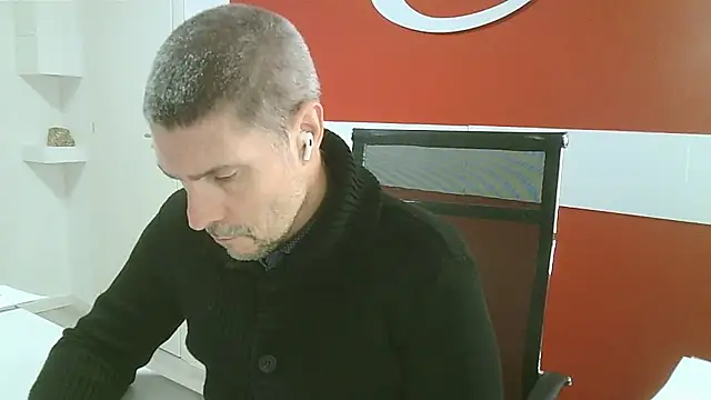 max79ve31 online show from 01.07.26