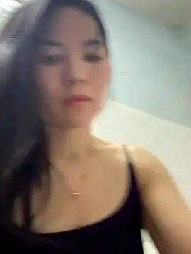 Snapshot of xiaonan- chatting on 09.24.25 xiaonan- online show from 09.24.25