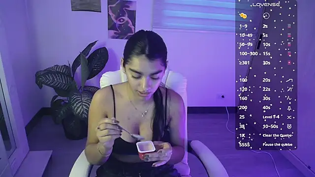 Snapshot of amarasilk_ chatting on 07.17.26 amarasilk online show from 07.17.26