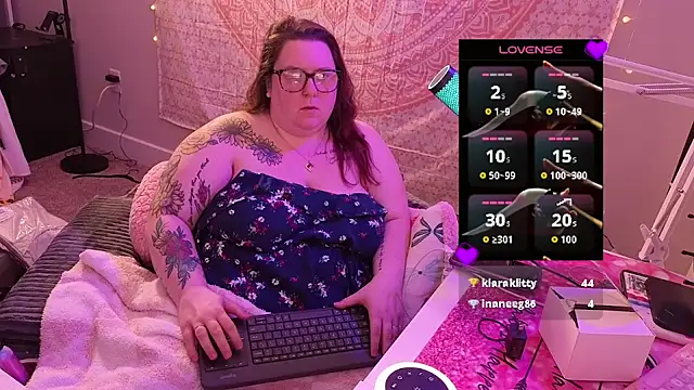 brookenicole3003 online show from 04.15.26