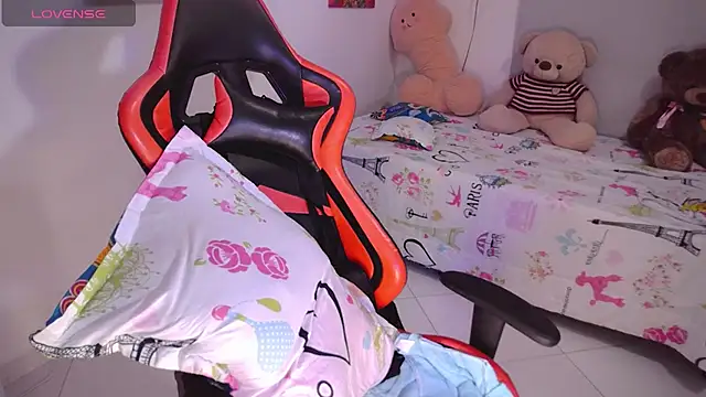 Snapshot of CathaleyaSex chatting on 03.07.25 CathaleyaSex online show from 03.07.25