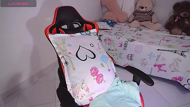 Snapshot of CathaleyaSex chatting on 03.15.25 CathaleyaSex online show from 03.15.25