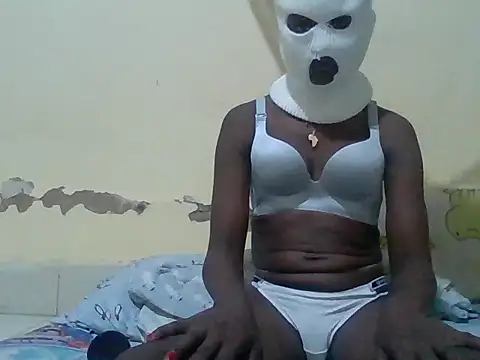 Snapshot of lelethutyesi chatting on 09.15.25 lelethutyesi online show from 09.15.25