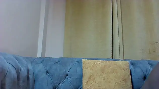 Amiblue Xo online show from 10.04.25