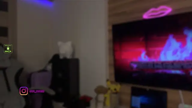 Snapshot of SofI-Play chatting on 09.20.25 SofI-Play online show from 09.20.25