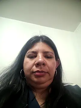 Snapshot of kinky_momm chatting on 10.09.25 kinky momm online show from 10.09.25
