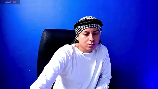 Snapshot of Sahira_and_Zaid chatting on 10.09.25 Sahira and Zaid online show from 10.09.25