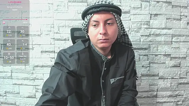 Snapshot of Sahira_and_Zaid chatting on 10.25.25 Sahira and Zaid online show from 10.25.25