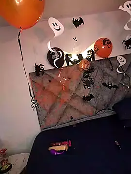 Shantey Laurent online show from 10.28.25