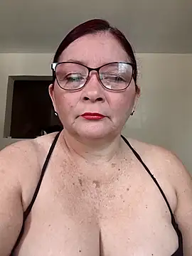 Snapshot of marfil_milf chatting on 04.20.26 marfil milf online show from 04.20.26