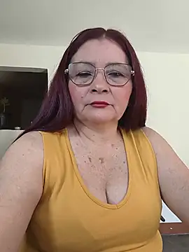 Snapshot of marfil_milf chatting on 05.15.26 marfil milf online show from 05.15.26