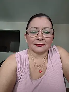 Snapshot of marfil_milf chatting on 06.09.26 marfil milf online show from 06.09.26