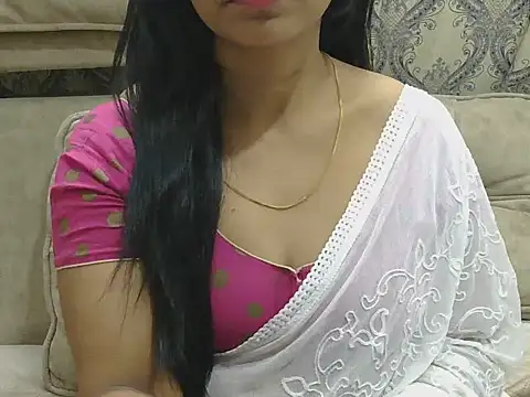 MISS SOMIYA online show from 01.12.26