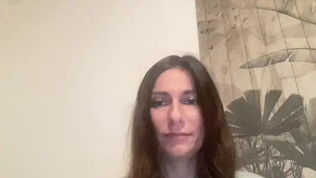 Snapshot of Morravyn chatting on 11.17.25 Morravyn online show from 11.17.25