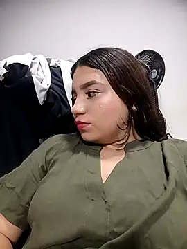 Shell Latina online show from 04.24.26