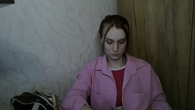 Snapshot of RegitGirlss chatting on 11.07.25 RegitGirlss online show from 11.07.25