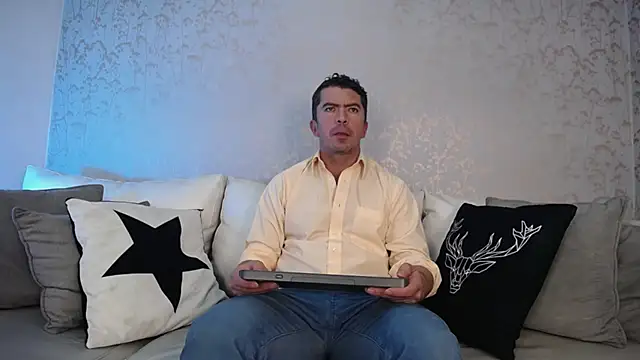 Snapshot of JuanKarloz_ chatting on 10.03.25 JuanKarloz online show from 10.03.25