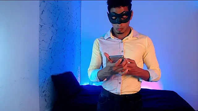 Snapshot of lorian_vikel chatting on 02.01.26 lorian vikel online show from 02.01.26