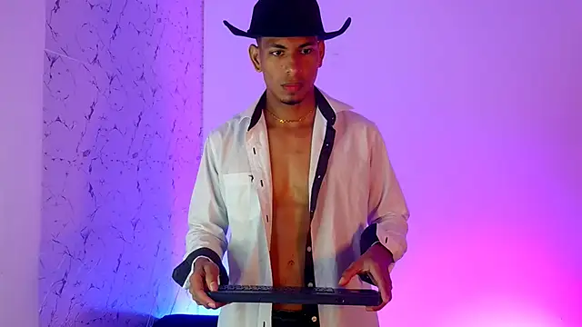 Snapshot of lorian_vikel chatting on 02.20.26 lorian vikel online show from 02.20.26