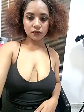 SofyTaylori online show from 10.17.25