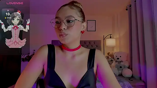 Snapshot of OxanaFedorova1- chatting on 05.07.26 OxanaFedorova1- online show from 05.07.26