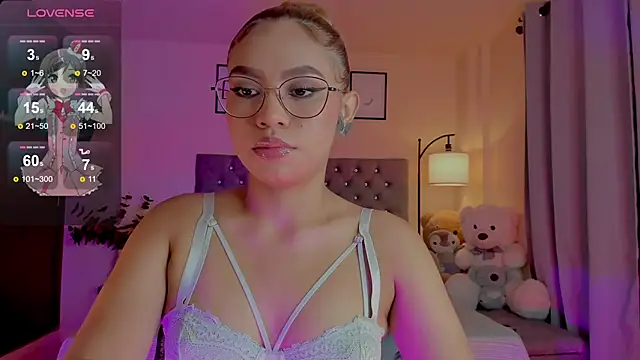 Snapshot of OxanaFedorova1- chatting on 05.22.26 OxanaFedorova1- online show from 05.22.26
