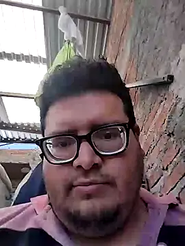 Snapshot of Santiagoqro85 chatting on 10.01.25 Santiagoqro85 online show from 10.01.25
