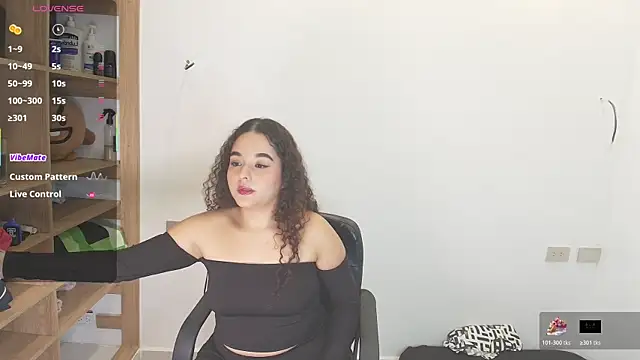 Snapshot of Isis_Bladee chatting on 06.16.26 Isis Bladee online show from 06.16.26