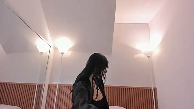 nicol giraldoo online show from 02.22.26