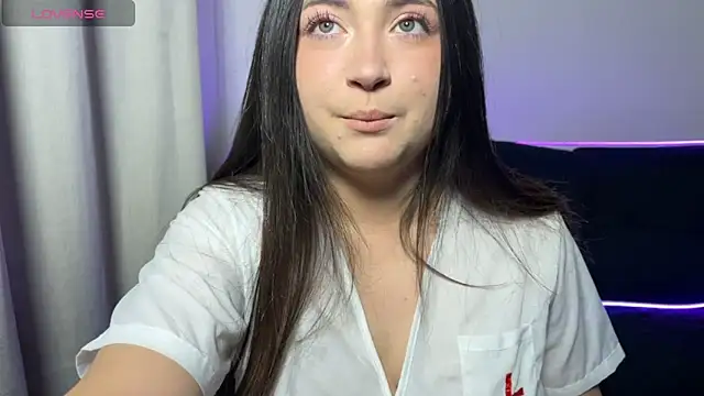 valentinauwu online show from 10.12.25