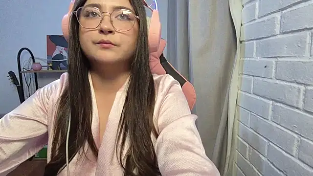 valentinauwu online show from 03.31.26