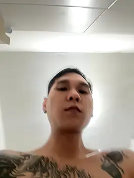 Snapshot of samuelcher chatting on 10.14.25 samuelcher online show from 10.14.25